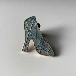 Cinderella Pin